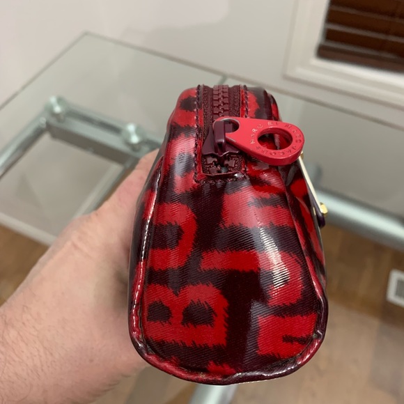 OFFERS?? Marc by Marc Jacobs zipper toiletry/makeup pouch. - Picture 6 of 7